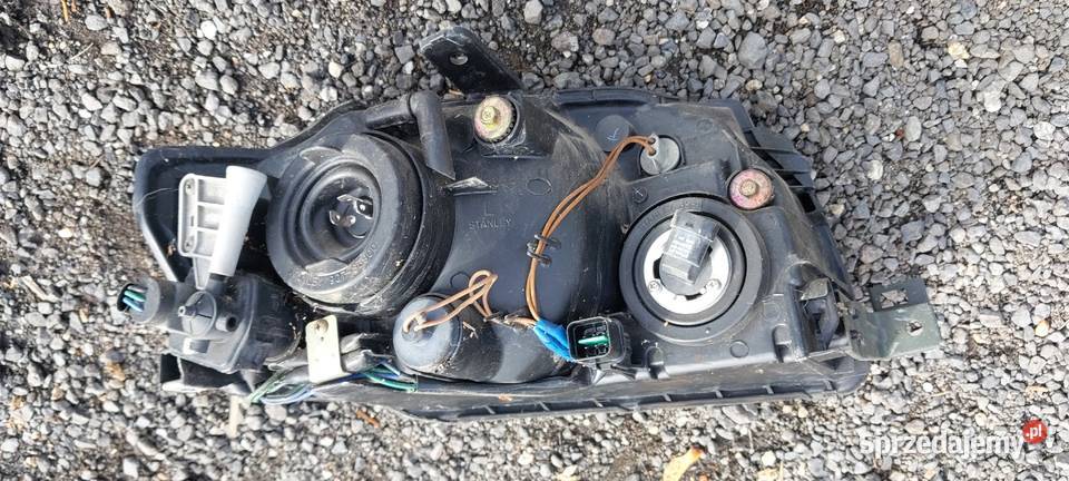 Mitsubishi space runner 2000 reflektor lampa Wrocław