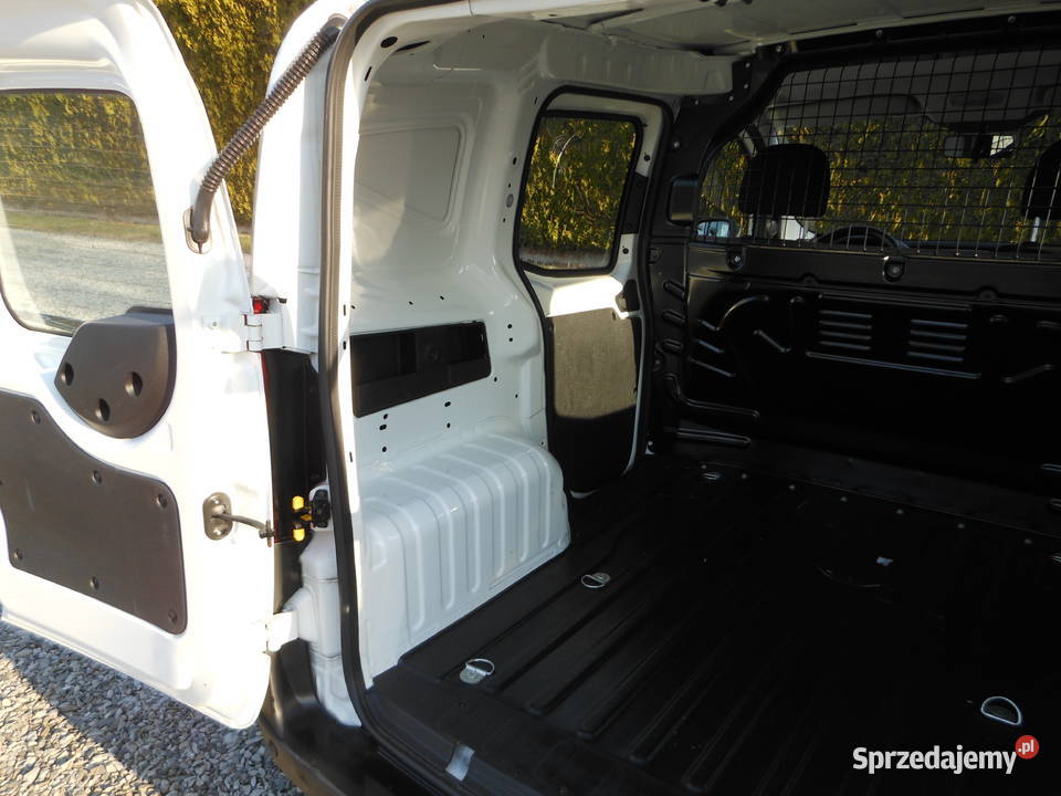 Fiat Fiorino VAT1 5drzwi Klima Pdc Oszczędny gniazdo AUX Cieszyn