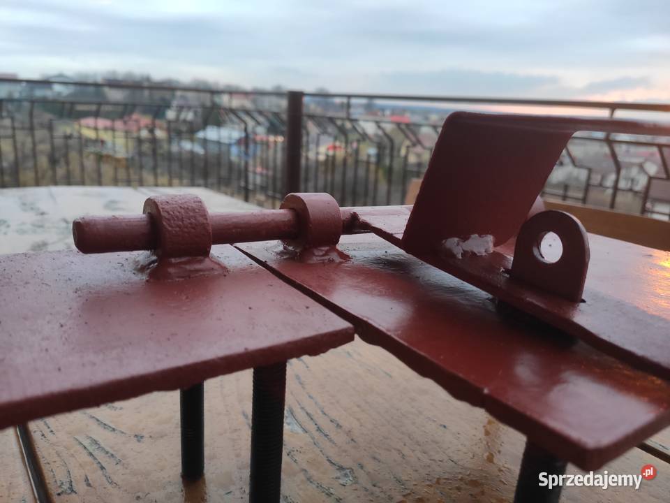 Zasuwa z osłoną na kłódkę śląskie