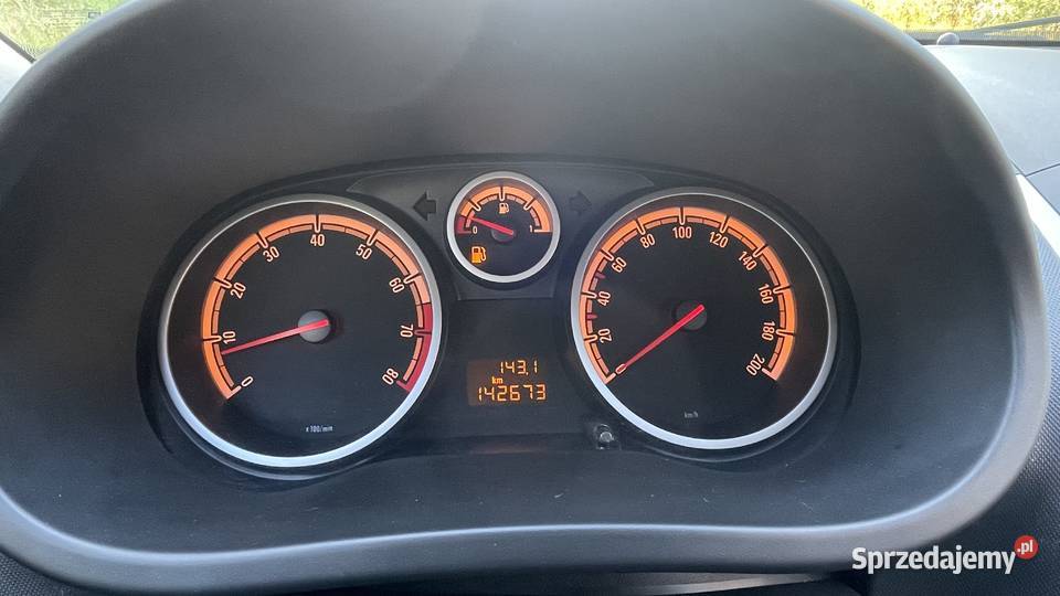 Opel Corsa D 12 benzyna 5 dzwi klima sprawna 1226cm3 Olsztyn