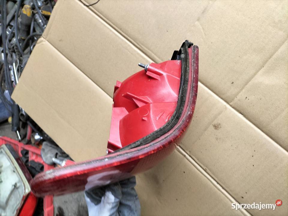 AUDI A6C4 A6 C4 SEDAN LAMPA TYŁ TYLNA PRAWA Kamień-Kolonia sprzedam