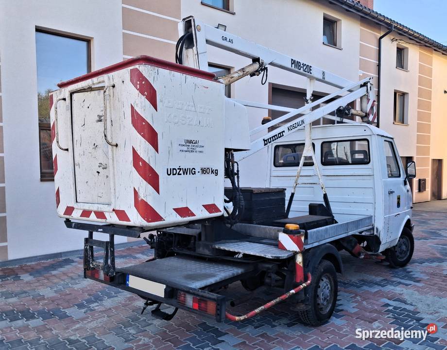 Lublin podnośnik koszowy PMB 120E ster z kosza Rok produkcji 1995