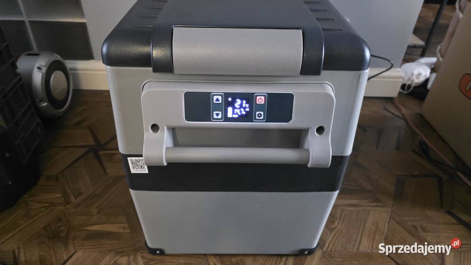 Lodówkazamrażarka turystyczna 45L VEVOR 1224V DC