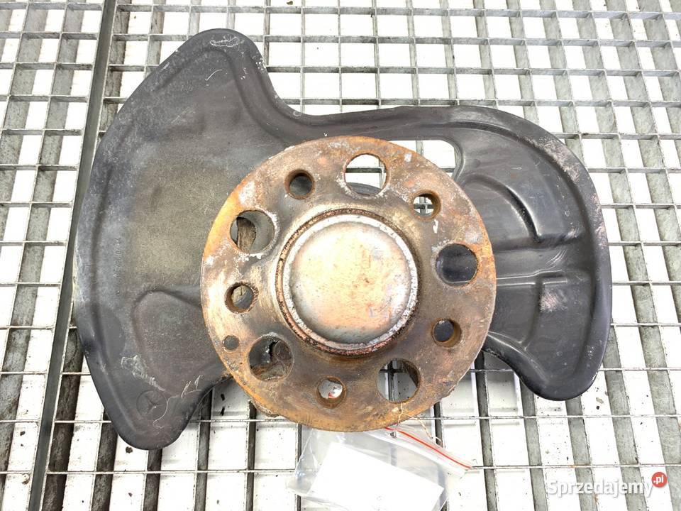 ZWROTNICA LEWY PRZÓD MERCEDES W204 18 184 0715 Zwrotnice