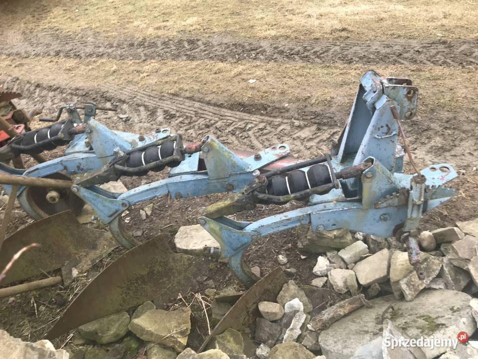 Sprzedam pług OVERUM 3skibowy sprzedam