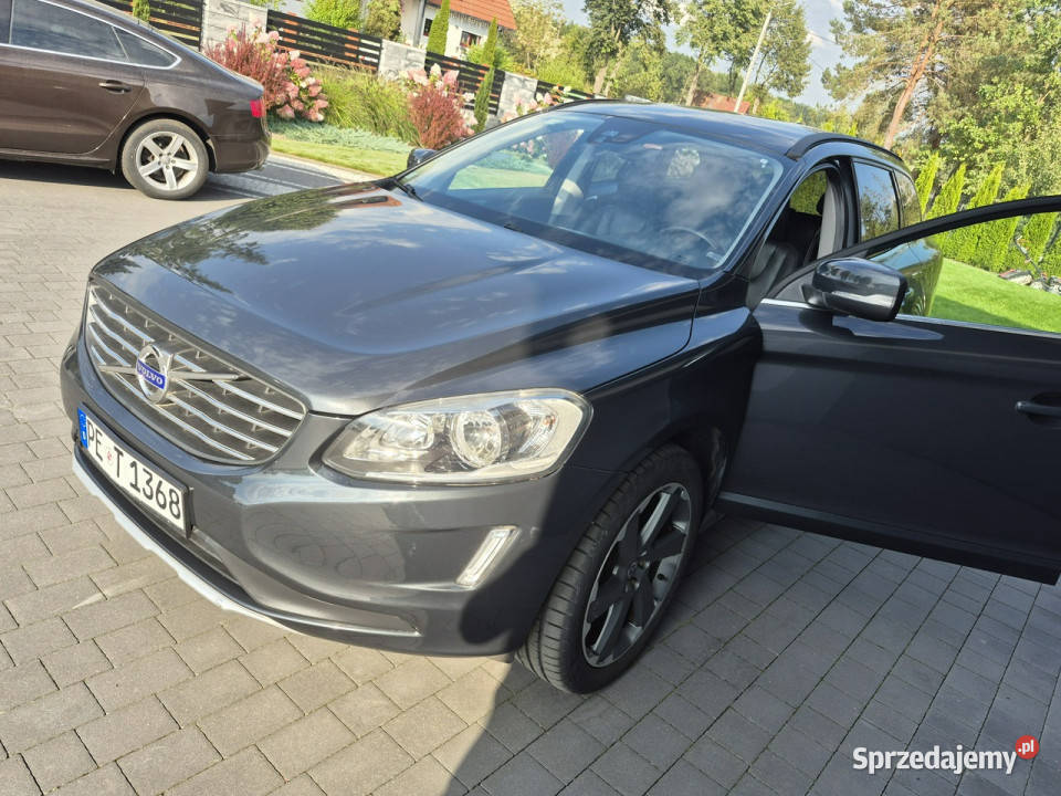 Volvo XC 60 lift skóra opłacony ładny egzemplarz światła do jazdy dziennej XC 60 Drelów sprzedam
