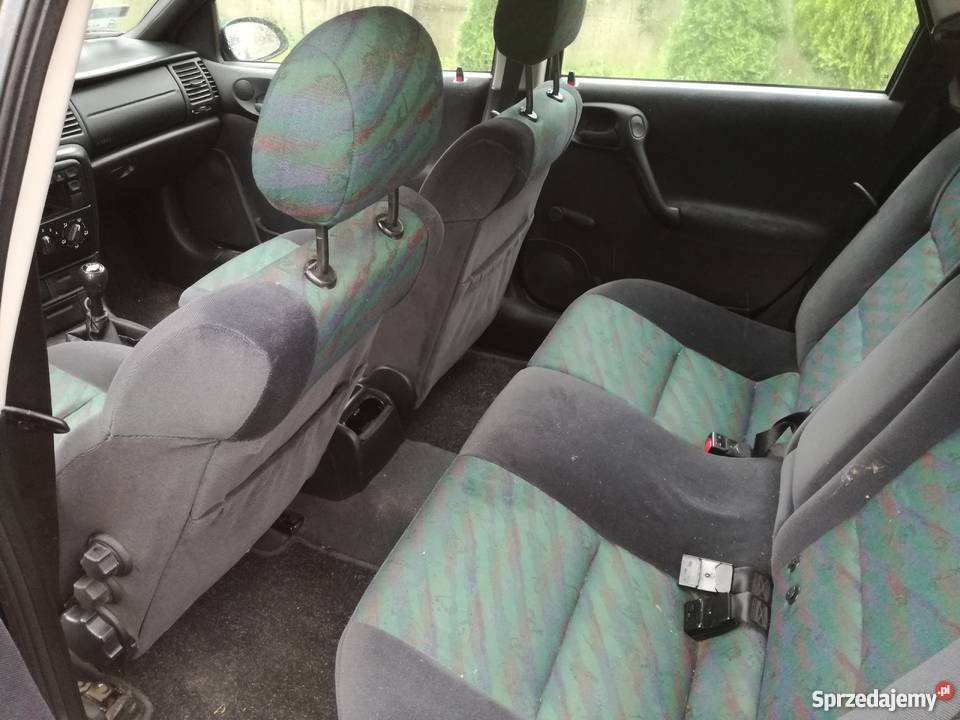Opel Vectra 16 16V 1996r Pierzchne
