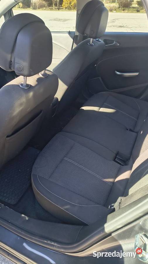 Opel Astra J 14 T 2010 Sportstourer