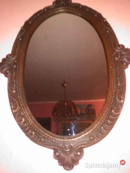 Piękne lustro w ramie z mosiądzu