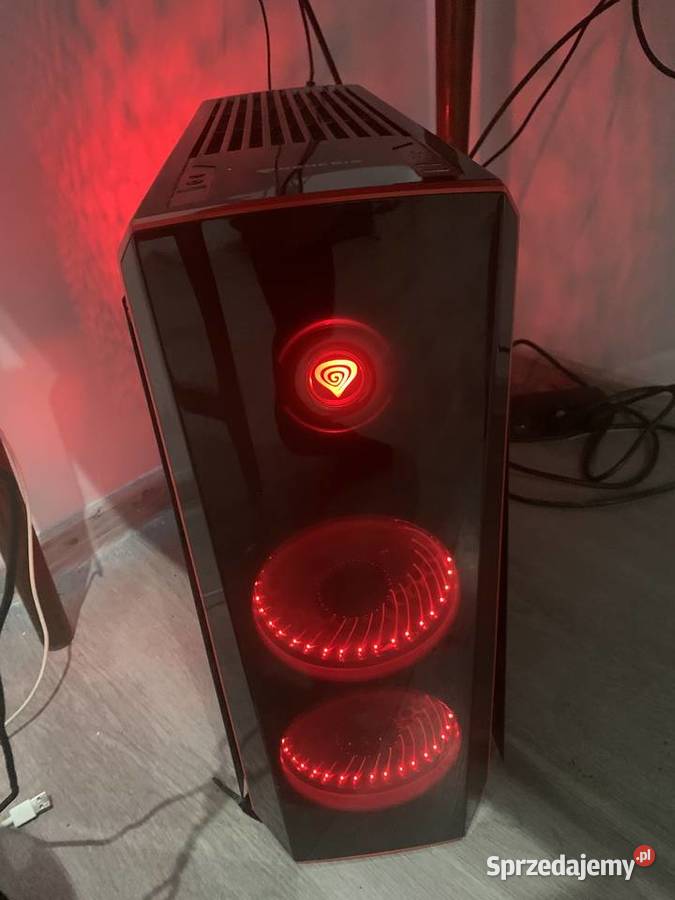 Sprzedam komputer z monitorem Komputery i Akcesoria sprzedam