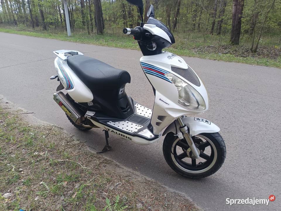 Sprzedam skuter 50 2T Stan Mordy sprzedam