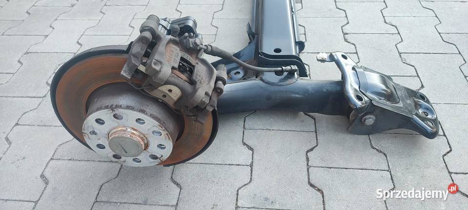 SKODA KAROQ BELKA ZAWIESZENIE TYŁ 2023 13