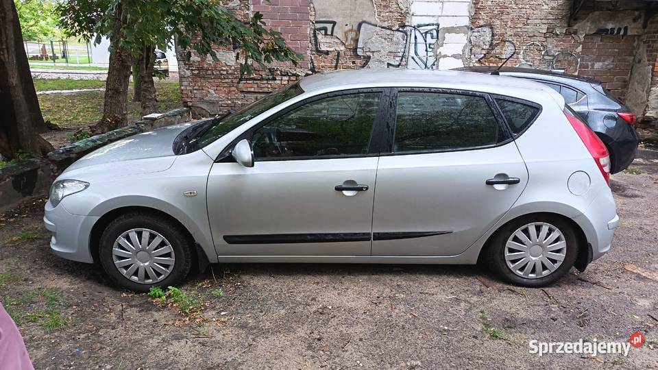 spszedam auto 211000km