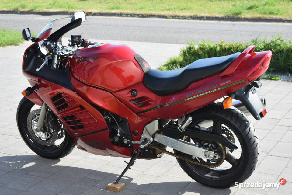 Suzuki RF ładny stan dok na książka z DE Śrem