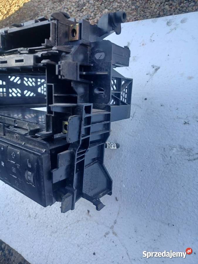 Ramka Konsoli Radia Audi A4 B5 Lift osobowe Pozostałe Wisznice sprzedam
