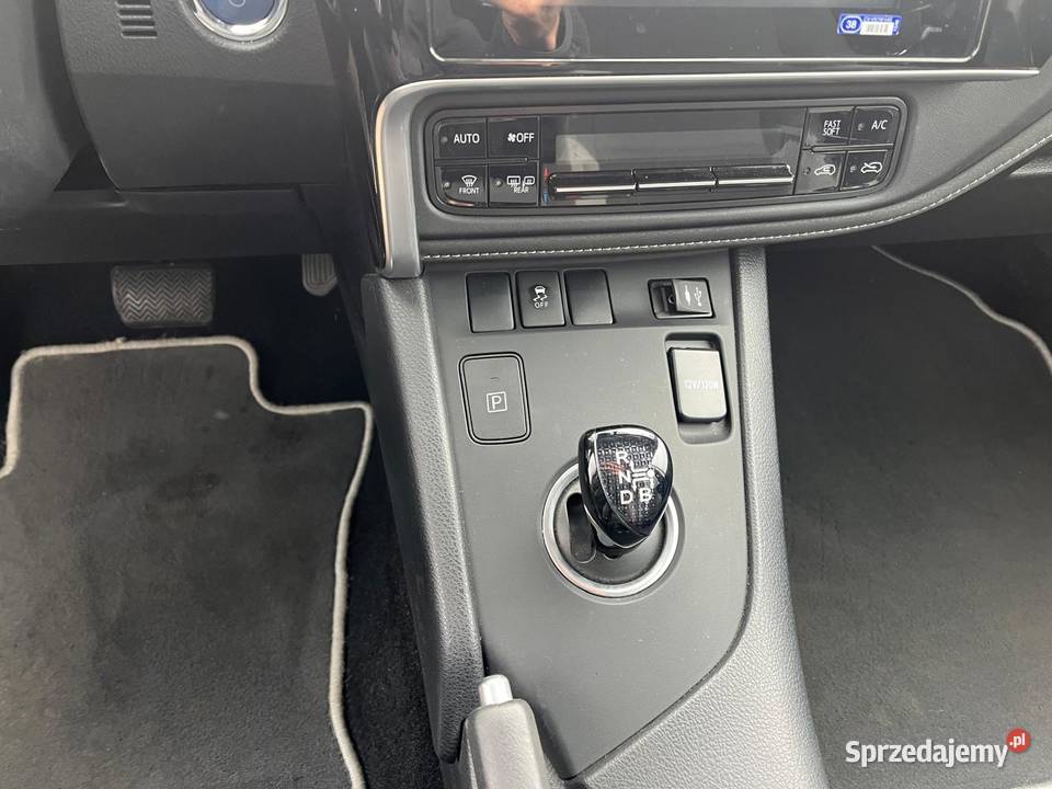 TOYOTA Auris II 18 136 Design EY474 Wrocław