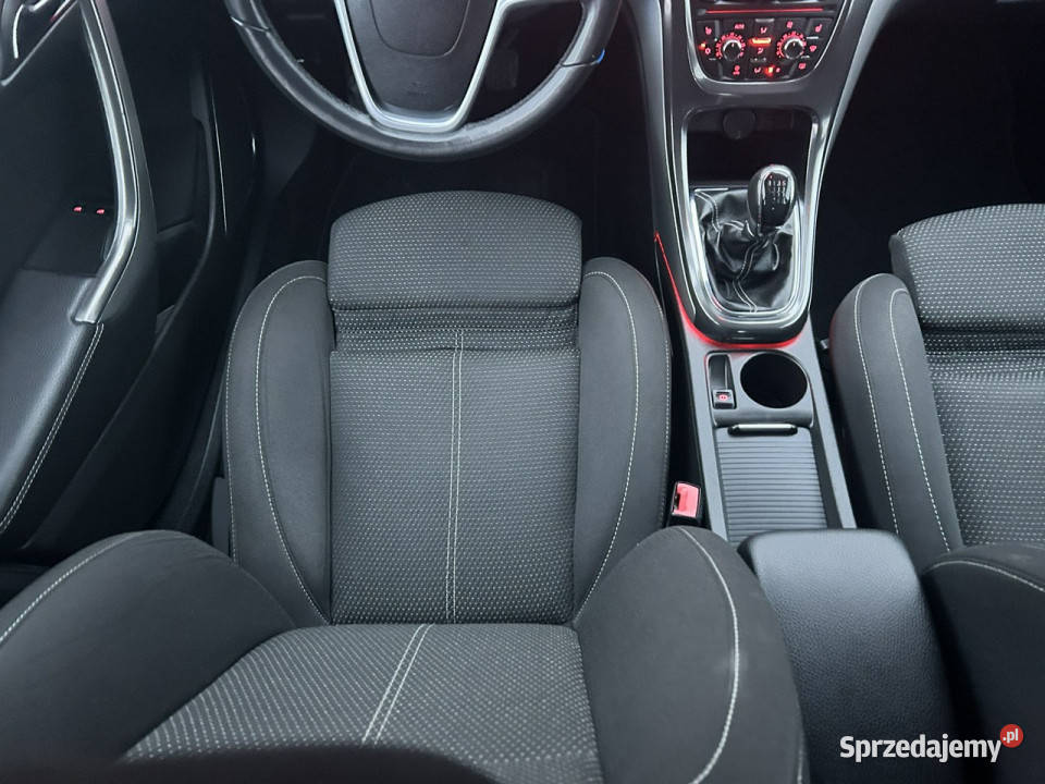 Opel Astra Cosmo J 20092019 manualna