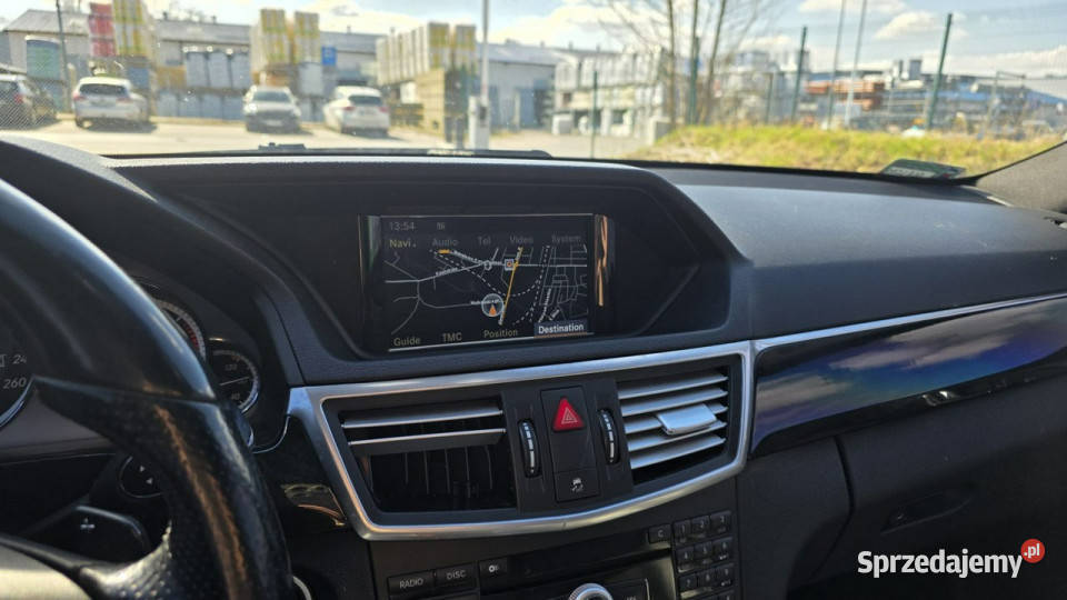 Mercedes E 350 Avangarde czarny sufit 4matic czujnik zmierzchu sprzedam