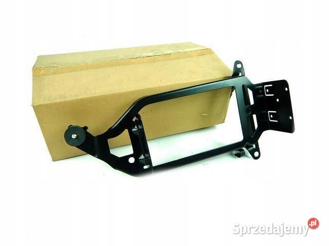 UCHWYT MOCOWANIE ZMIENIARKI W203 B67823410 osobowe