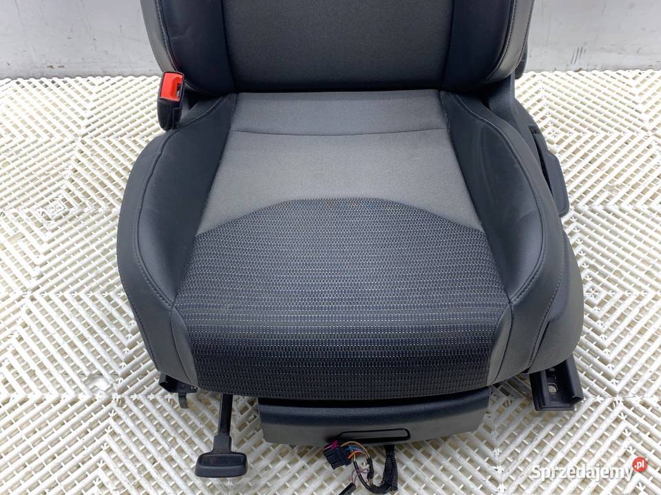FOTEL LEWY PRZÓD SEAT LEON III Hatchback