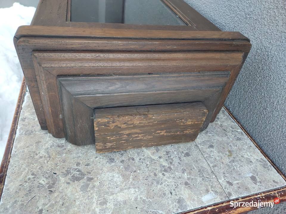 Szafka witrynka z obudowy starego przedwojennego Tczew