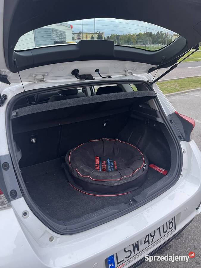 Toyota Auris nieuszkodzony Świdnik sprzedam