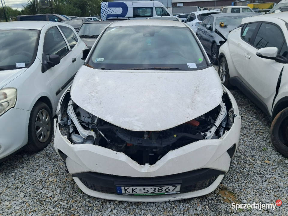 Toyota CHR hybryda Komorniki