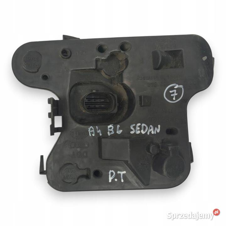 WKŁAD TYLNEJ LAMPY Audi A4 B6 Sedan 0004 tylniej lubelskie Chełm