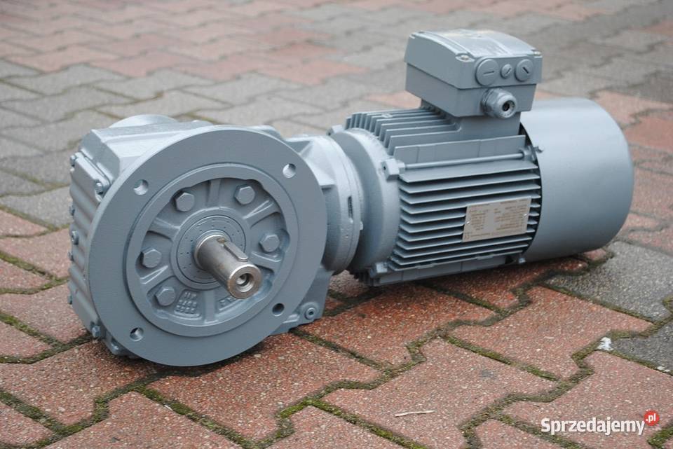 Motoreduktor kątowy 22kw 62obr z hamulcem firmy Kargowa