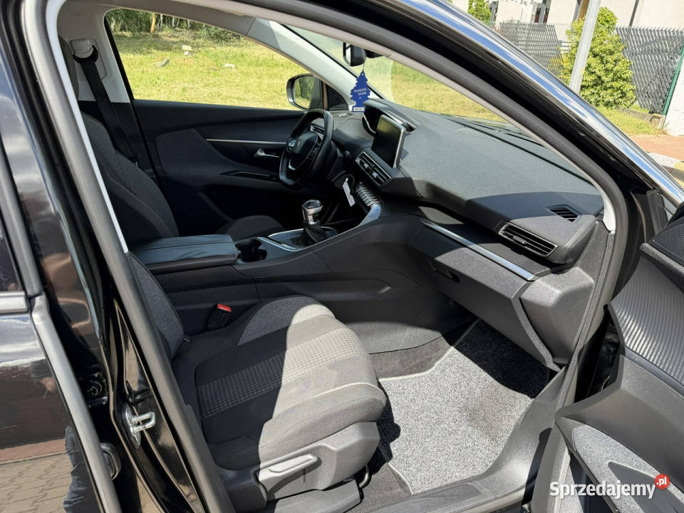 Peugeot 5008 Peugeot 5008 Active 7osobowy światła przeciwmgielne