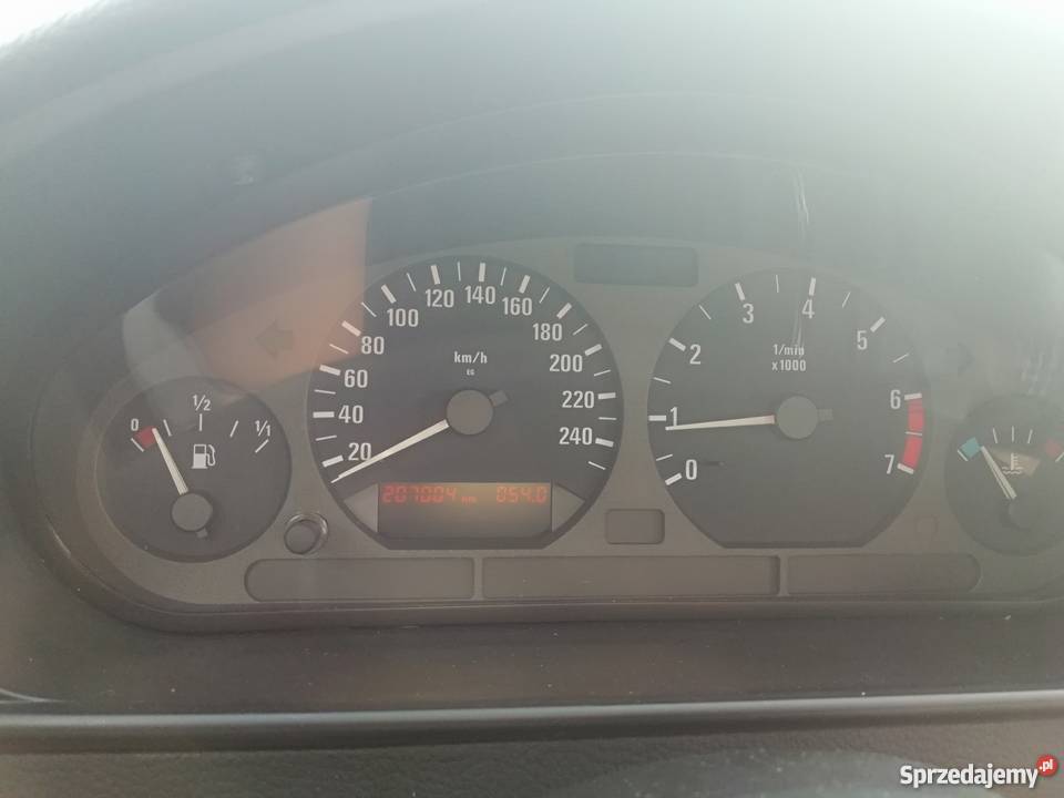 BMW e36 czerwone sprawne ekonomiczne benzyna łódzkie