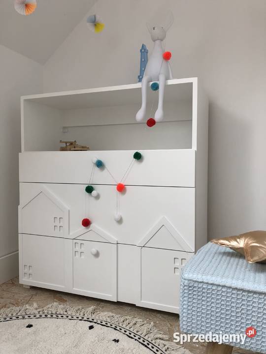 Mała komoda do pokoju dziecięcego z szufladami Meble Brzuśnik