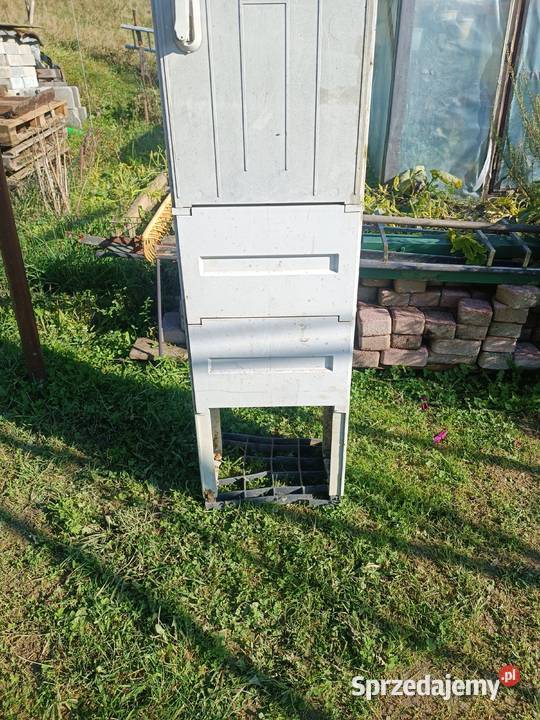 zewnętrzna szafa rozdzielcza elektr wyposazona w