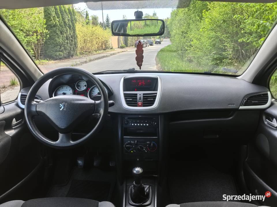 Peugeot 207BenzynaBezwypadkowyOrgLakierKlima Kielce