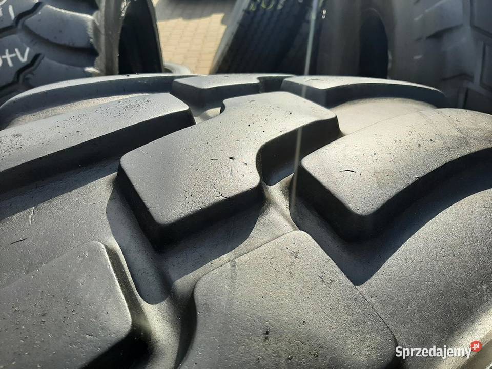 Opona używana 56060R225 55060R225 BKT FLOTATION 22.5cale Zaścianki sprzedam