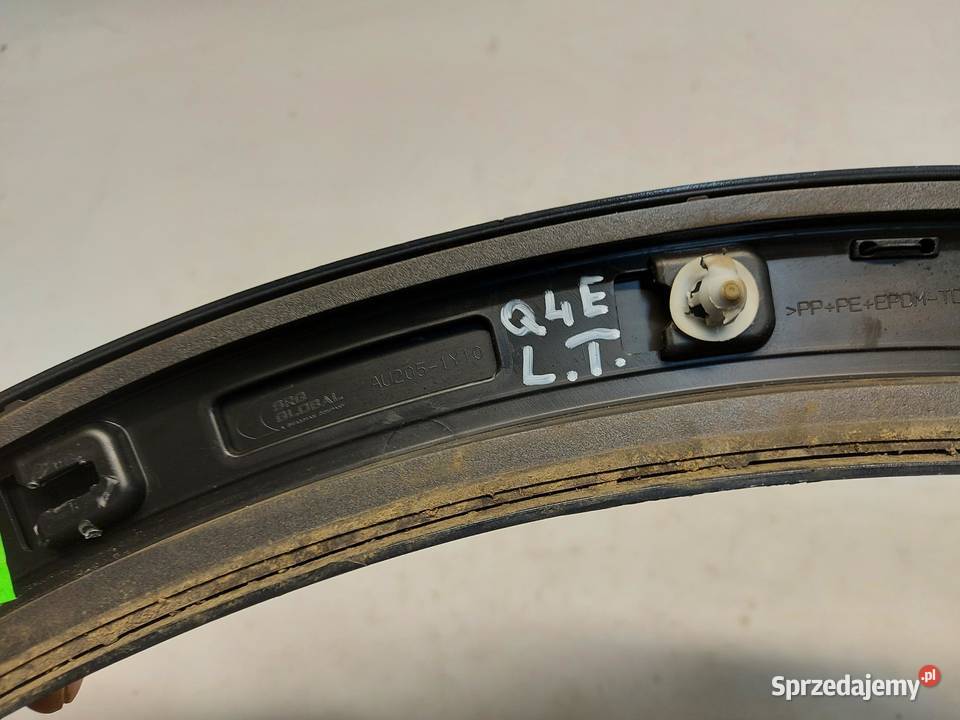 Audi Q4 ETRON 89A 89E LISTWA BŁOTNIKA LEWY TYŁ