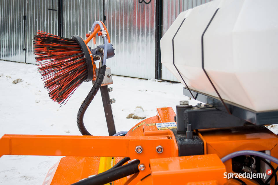 ZAMIATARKAODŚNIEŻARKA ZML120Producent Kalisz