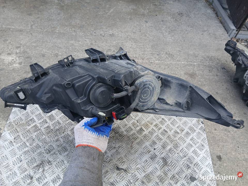 Lampa lewa przód przednia Peugeot 207 EU małopolskie Radłów