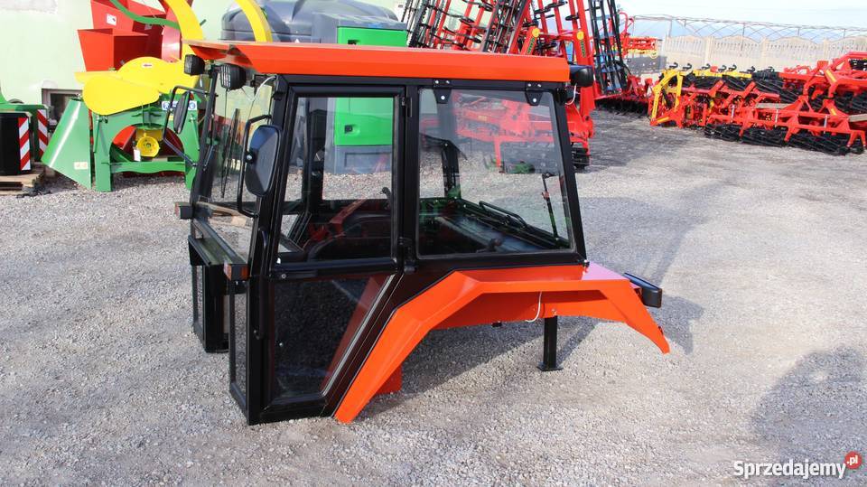 Kabina ciągnikowa do ciągnika MTZ 8082 kabiny kujawsko-pomorskie Rogóźno