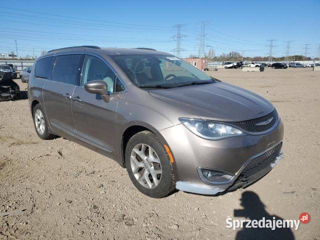 Chrysler Pacifica Touring L 2017 Lublin