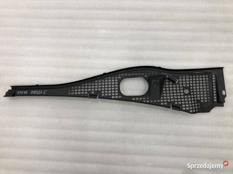 PODSZYBIE PRAWE DACIA SANDERO I 8200294316