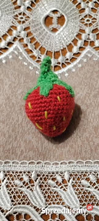 Maskotka truskawka na szydełku śląskie Częstochowa sprzedam