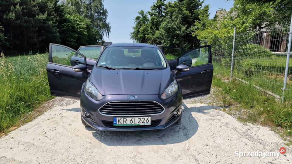 Ford Fiesta Mk7 125 140 2015 2016 Zadbany wielofunkcyjna kierownica Wielka Wieś