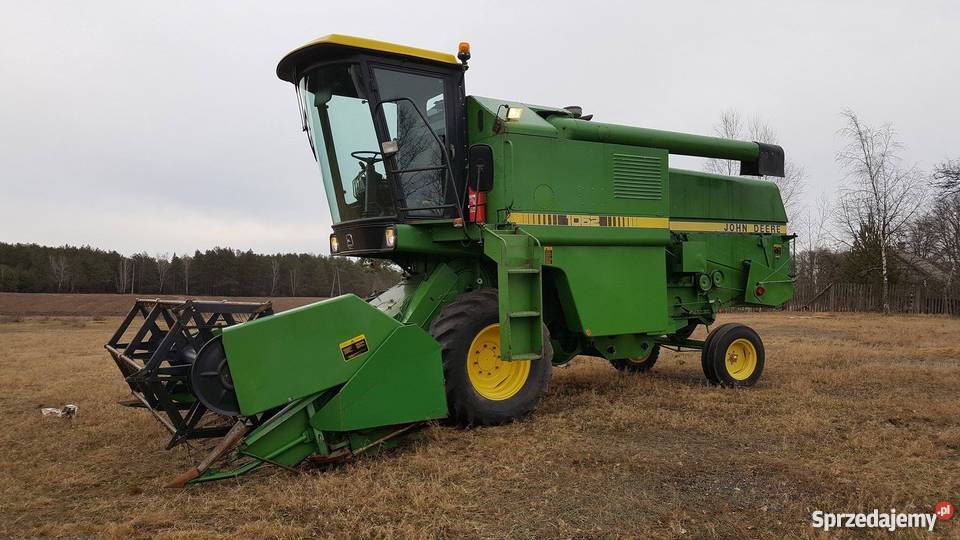 KOMBAJ JOHN DEERE 1052