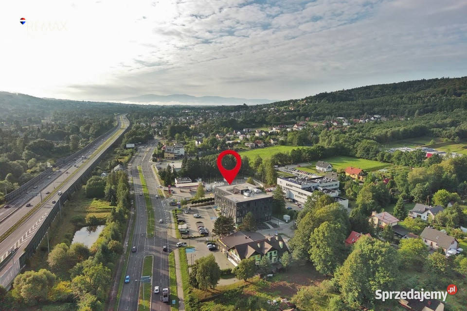 Nowoczesna siedziba firmy 360 m i parking Bielsko-Biała