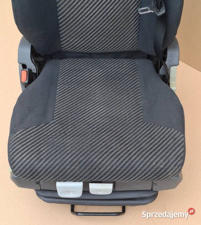 MAN TGX TGA TGS TGL AUTOBUS FOTEL KIEROWCY Bieleń