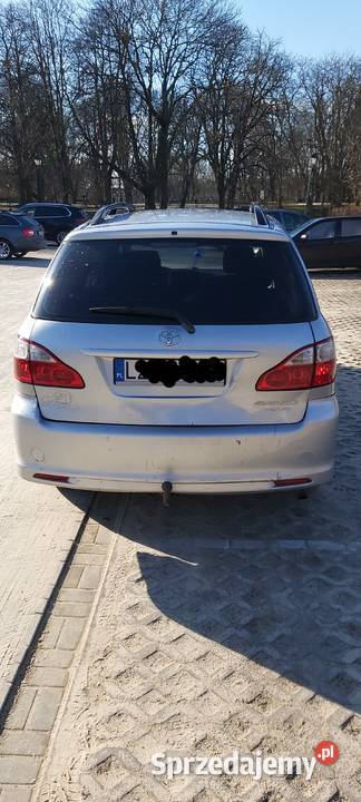 Toyota Avensis Verso D4D 20 7 osobowa kombi hak Avensis Verso Zamość sprzedam