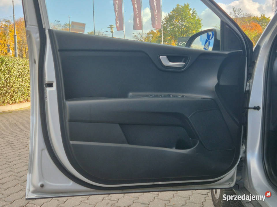 Kia Stonic 12 DPI 79 5MT Wersja MSMART Salon
