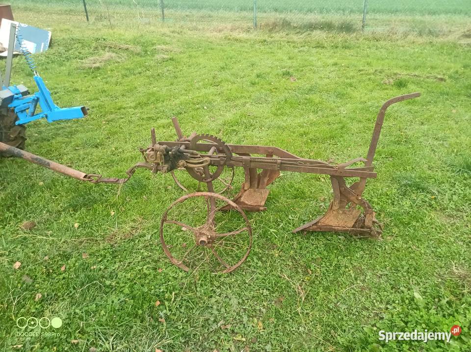 Pług dwuskibowy konny nieuszkodzony Nysa sprzedam