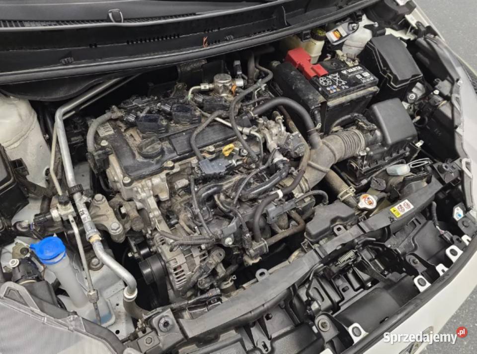 TOYOTA Yaris 15 Comfort